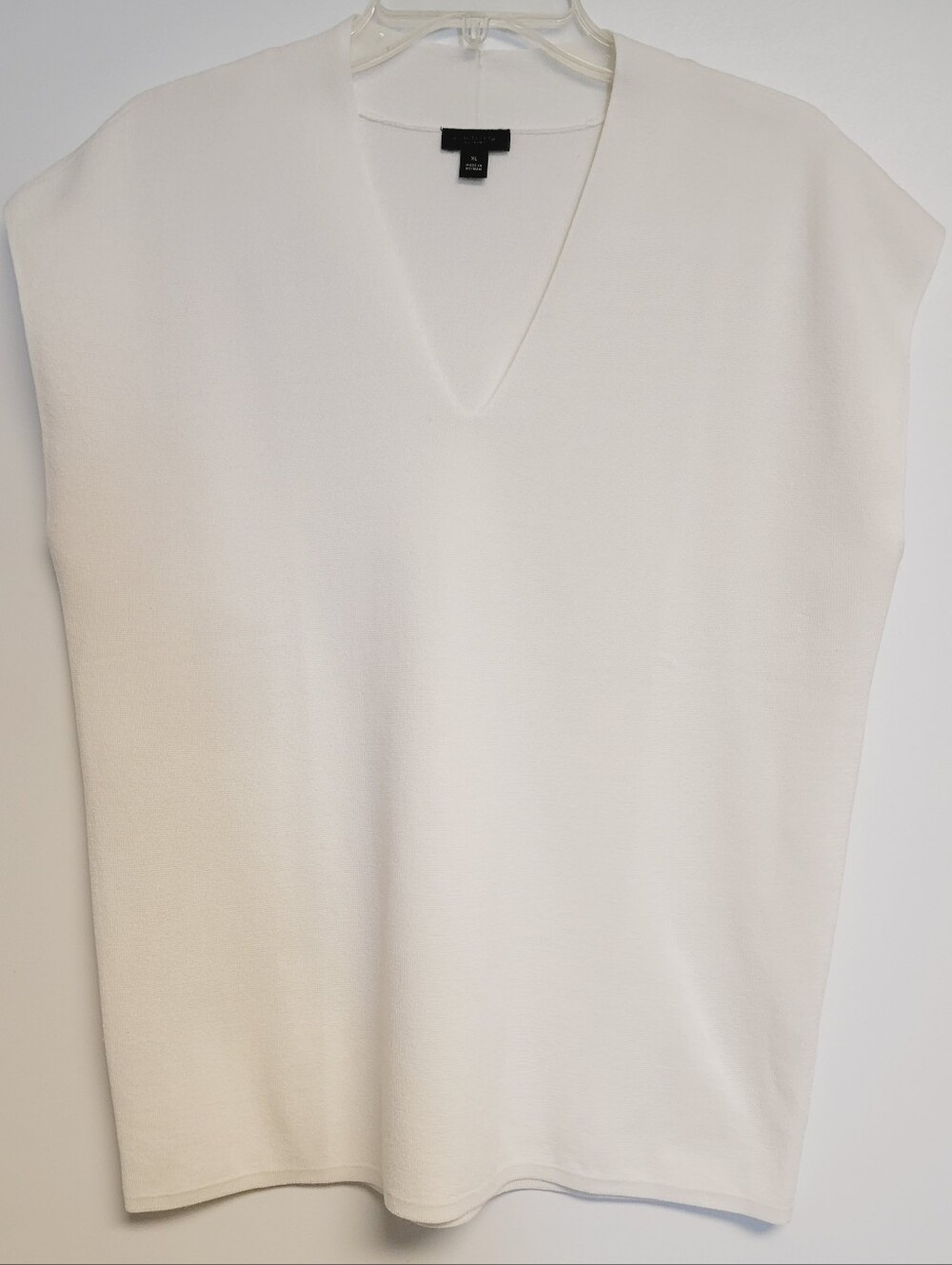 Ann Taylor Ivory V-Neck Sleeveless Knit Tank XL - Picture 3 of 7